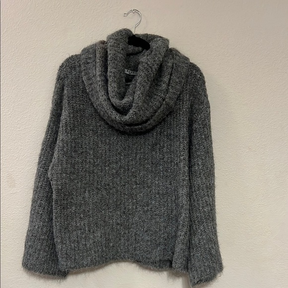 NA-KD Cozy Gray Women's Sweater - Picture 1 of 4